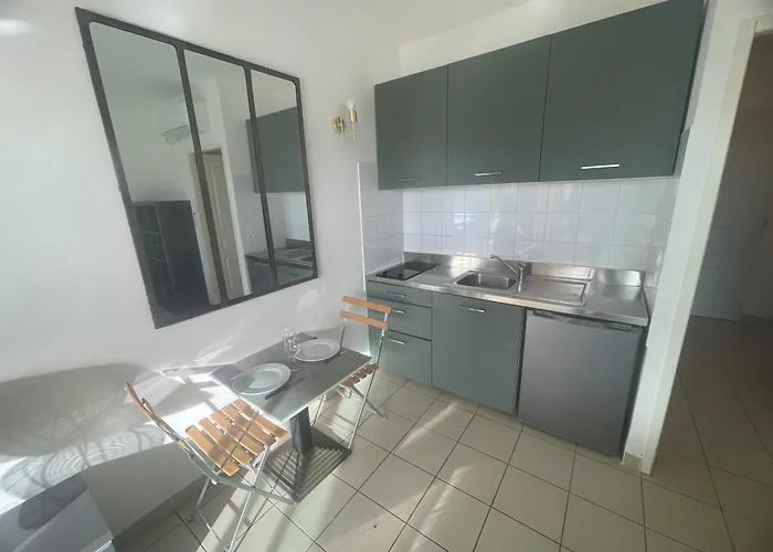 28 M2 Centre Porticcio (Corsica)